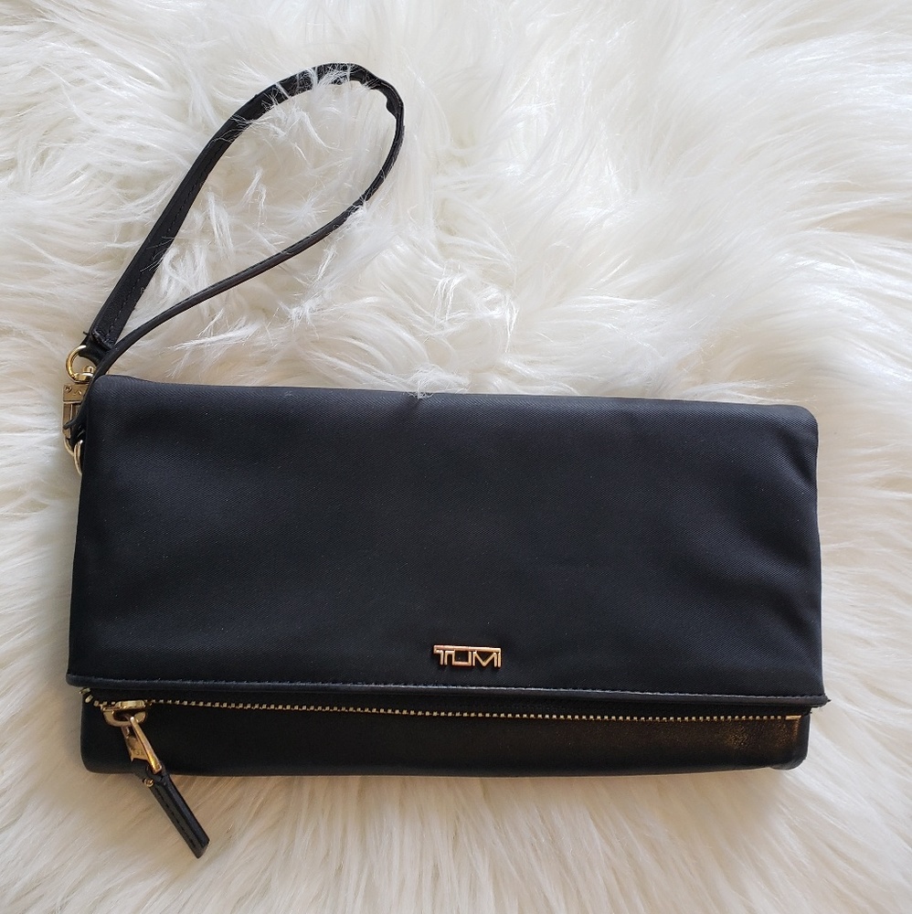 Tumi Voyager Travel Wallet Black